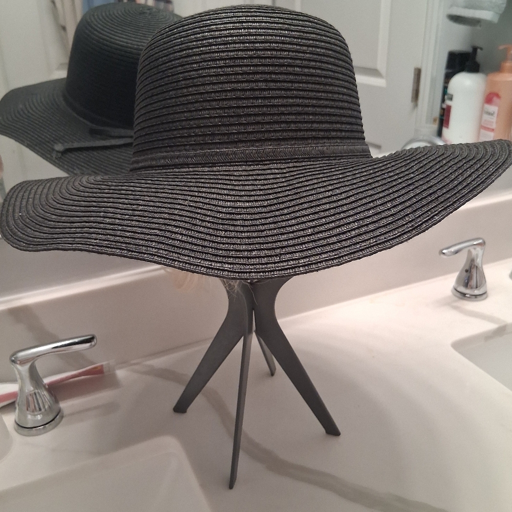 Women's Black Straw Wide Brim Hat